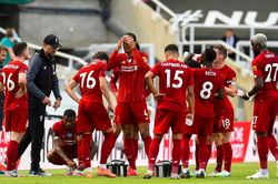 Đại chiến Arsenal định đoạt tương lai Klopp, Liverpool vẫn nhận loạt hung tin