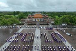 Chính trị - Xã hội Phụ nữ 500 hội viên phụ nữ trình diễn dân vũ 'Xinh tươi Việt Nam'