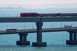 Nga thông báo về giao thông đường sắt trên cầu nối Crimea
