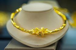 Giá vàng hôm nay 9/10: Giao dịch trầm lắng