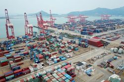 Ngành logistics của Trung Quốc lấy lại đà tăng trưởng
