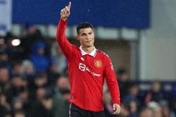 Ronaldo ghi 700 bàn thắng cấp CLB: Sinh ra để chinh phục..