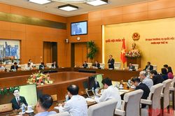 Khai mạc Phiên họp thứ 16 của Ủy ban Thường vụ Quốc hội
