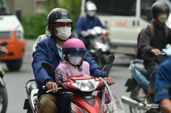 Người dân Hà Nội đón lạnh đầu mùa