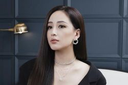 Mai Phương Thúy đẹp không tỳ vết khi làm mẫu trang phục trắng - đen sang trọng