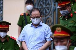Hôm nay, ông Tất Thành Cang hầu tòa vụ bán rẻ 32 ha đất công cho Công ty Quốc Cường Gia Lai