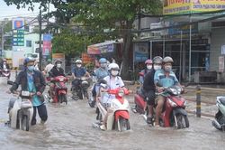 Triều cường dâng cao, Cần Thơ cho học sinh nghỉ học 3 ngày