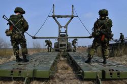 Tổng thống Nga và Belarus nhất trí triển khai nhóm quân sự chung