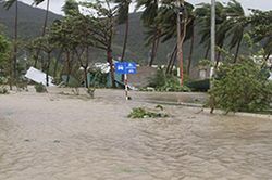 Hướng dẫn vệ sinh môi trường và xử lý nước ăn uống mùa bão lũ