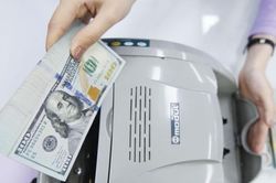 Tỷ giá hôm nay (10/10): USD trung tâm tăng 10 đồng phiên đầu tuần
