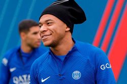Mbappe bị mắng thậm tệ sau khi tỏ thái độ với HLV, đòi rời PSG