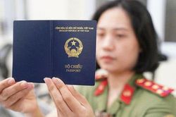 Thủ tục bổ sung bị chú 'nơi sinh' vào hộ chiếu mẫu mới