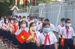 TP Hồ Chí Minh: Tăng học phí cấp THCS và THPT lên 300.000 đồng/tháng