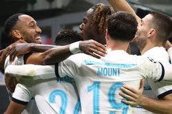 AC Milan 0-2 Chelsea: Chơi hơn người, Chelsea thắng dễ trên đất Ý