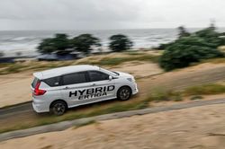 Thấy gì khi trải nghiệm mẫu xe gia đình đô thị Hybrid đầu tiên ở Việt Nam?