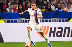 Tin MU 12/10: MU được khuyên mua Mbappe. Ten Hag muốn chiêu mộ sao trẻ Lyon bằng mọi giá
