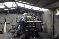 Đạn phát nổ trong nhà máy sản xuất gạch, nhiều máy móc bị hỏng