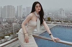 Choáng ngợp trước BST hàng hiệu của bạn gái Quang Hải