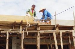 Đời sống Gia cố, sửa chữa nhà cửa trước mùa mưa bão
