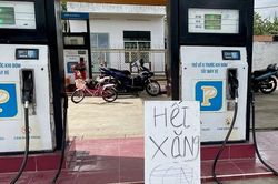 'Bắt bệnh' nguyên nhân thị trường xăng dầu bất ổn: Chuyên gia, doanh nghiệp kiến nghị thế nào?