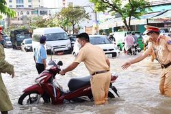 Triều cường vượt mốc lịch sử, Cần Thơ tiếp tục cho học sinh học tại nhà