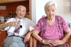 Gặp lại nhau sau 60 năm xa cách, cặp đôi kết hôn ở tuổi 94