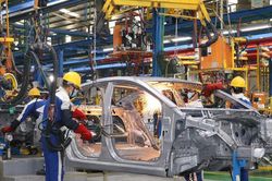 IMF nâng dự báo tăng trưởng kinh tế Việt Nam