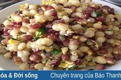 Thưởng thức món ngô bung ngày mưa