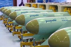 Hàng loạt tên lửa Iran nối tiếp UAV cảm tử sẽ tới tay quân đội Nga?