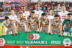 CĐV thất vọng sau trận đấu bạc nhược của HAGL: 'Đá đâu thua đó, các bạn có biết buồn không'