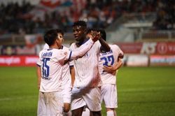 Sông Lam Nghệ An đánh bại Hoàng Anh Gia Lai ở vòng 19 V.League