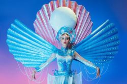 Lâm Thu Hồng mang trang phục dân tộc ý nghĩa đến The Miss Globe 2022