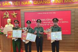 Khen thưởng các đơn vị có thành tích trong phòng, chống tội phạm