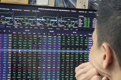 Thị trường dần hồi phục, VN-Index tăng gần 11 điểm