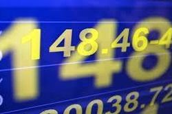 Đồng yen rớt giá xuống mức thấp nhất 32 năm so với USD