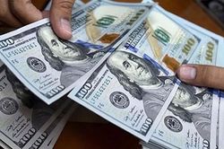 Tỷ giá USD hôm nay 15/10: Thị trường tự do vẫn tăng mạnh mẽ