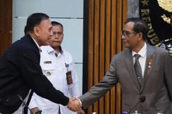 LĐBĐ Indonesia họp khẩn, chủ tịch Mochamad Iriawan được khuyên từ chức vì 'đạo đức'