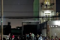 Điều tra vụ người đàn ông chết cháy trong lô đất trống