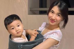 Clip: Bé Bo gào khóc khi phải xa mẹ, Hòa Minzy lặng người dỗ dành con khiến nhiều người xúc động