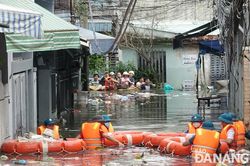 Xử lý thoát nước cho các khu vực còn ngập, khắc phục thiệt hại do mưa lớn