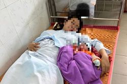 CSGT Thừa Thiên - Huế đưa sản phụ vượt lũ đi sinh con an toàn