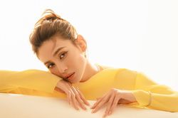 Siêu mẫu Võ Hoàng Yến nói về thời điểm kết hôn với bạn trai Việt kiều