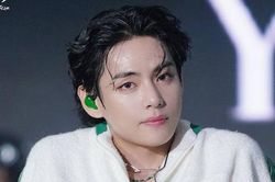 Concert miễn phí của BTS: 49 triệu người xem trực tuyến, V gây sốt khi để lộ vai trần quyến rũ