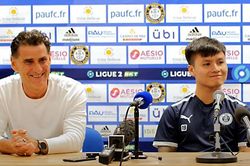 HLV Tholot ca ngợi Pau FC, sẵn sàng cho các thử thách khó