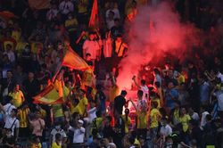 Bóng đá Việt Nam hôm nay: Hà Nội FC đối mặt với án phạt vì pháo sáng