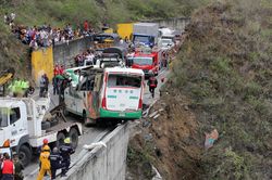 Tai nạn giao thông nghiêm trọng tại Colombia, 20 người thiệt mạng