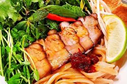 Cao Lầu - Tinh túy văn hóa ẩm thực Hội An