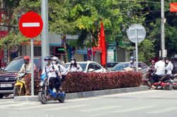 Mất an toàn giao thông trước cổng trường học