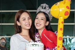 Ra sân bay đón Bảo Ngọc về nước, Mai Phương ghi điểm nhờ một hành động nhỏ mà tinh tế