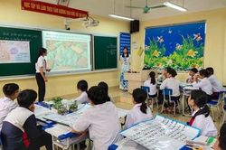 Giảng dạy môn tích hợp: Giáo viên phải gồng mình